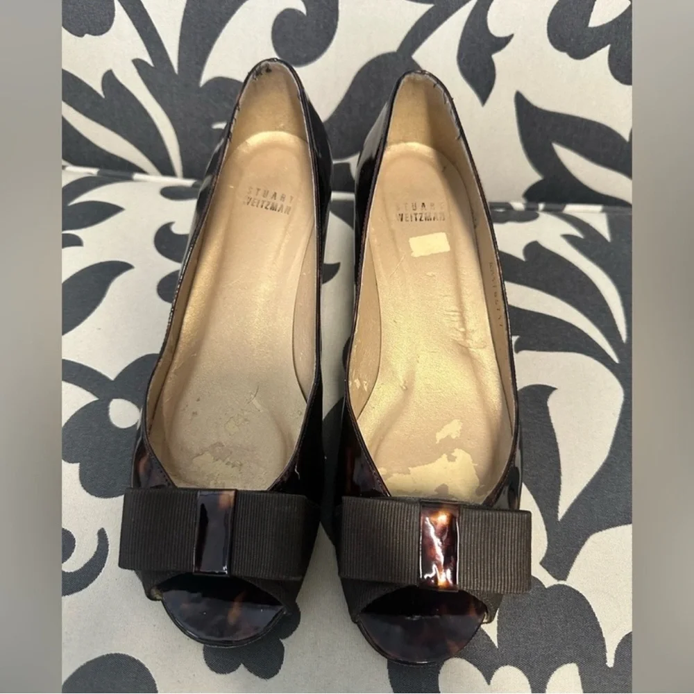 Stuart Weitzman Tortoise Shell Patent Peep
Toe Heels - Picture 4 of 12